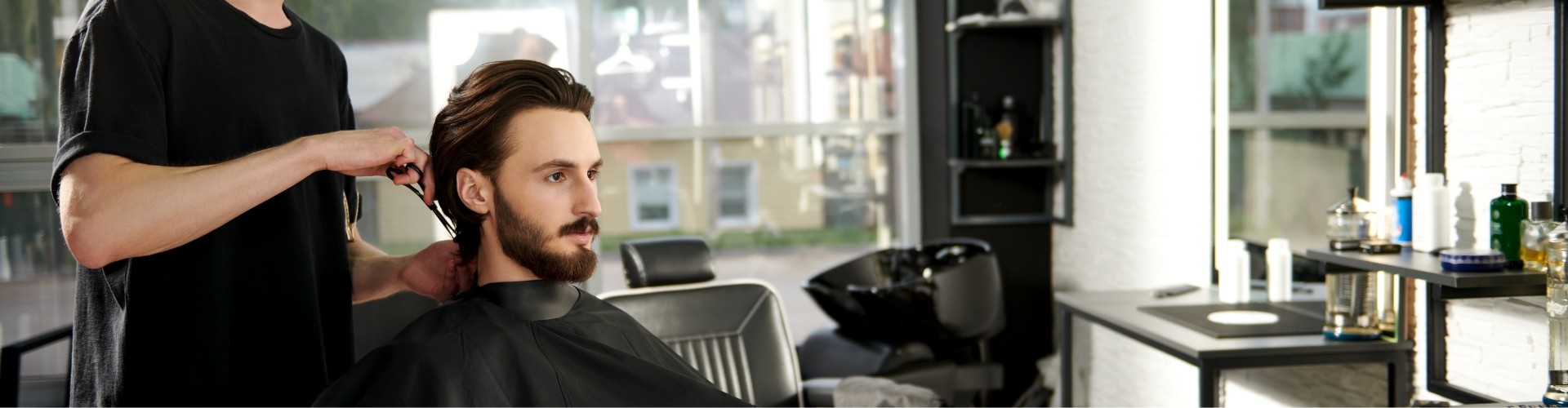 Premium Men's Salon in Mumbai | Luxury Hair Care at Myrah Spa