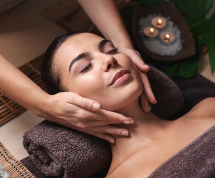 Premium Skincare Spa in Mumbai | High-End Treatments for All Skin Types
